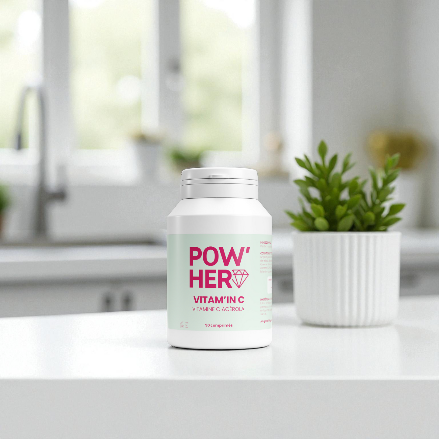 Vitam'IN C : vitamine C naturelle d'acérola. Réduit la fatigue, booste l'immunité, soutient le collagène. 90 comprimés.